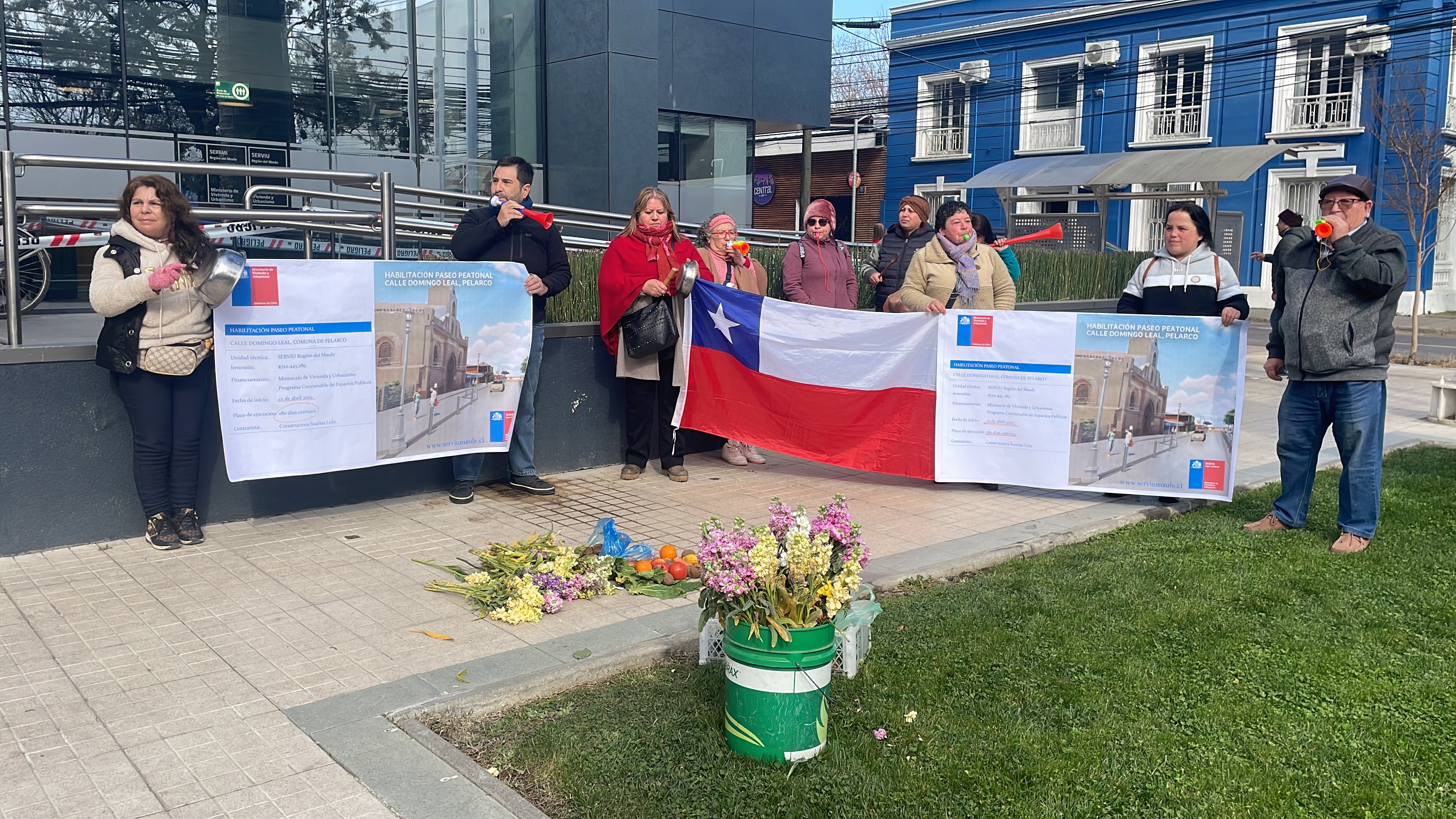 Feriantes exigen al Serviu celeridad en entrega de paseo peatonal con nuevos locales